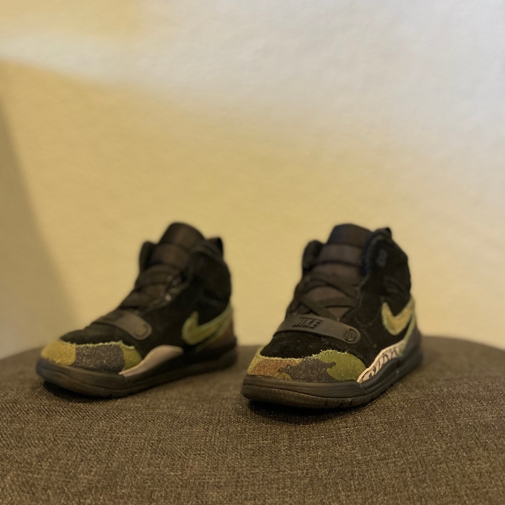 Camo Nike’s